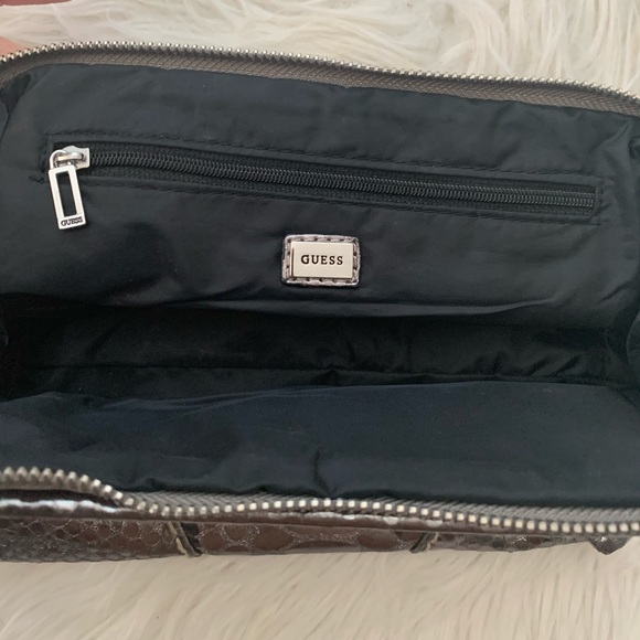 Guess Clutch Bag - Picture 5 of 6